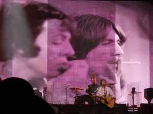 Paul McCartney In Concert - The George Harrison Tribute