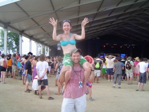 Bonnaroo 2010 - Fans Just Having Fun!