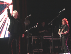 Three Dog Night In Concert 