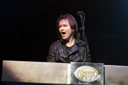 Styx In Concert - Lawrence Gowan