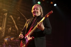 Styx In Concert - Nashville, TN - James "JY" Young