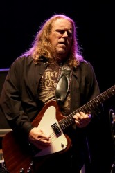 Warren Haynes of Govt' Mule In Concert