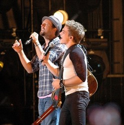 Jason Mraz with Hunter Hayes - CMA Music Festival 2013