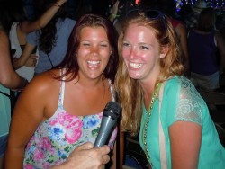 New York Fans singing along during the CMA Music Festival 2013