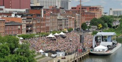 Riverfront Park - 2014 CMA Music Festival