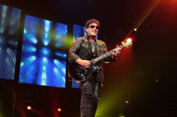 Journey (Neal Schon) In Concert - Nashville, TN 9/12/2014